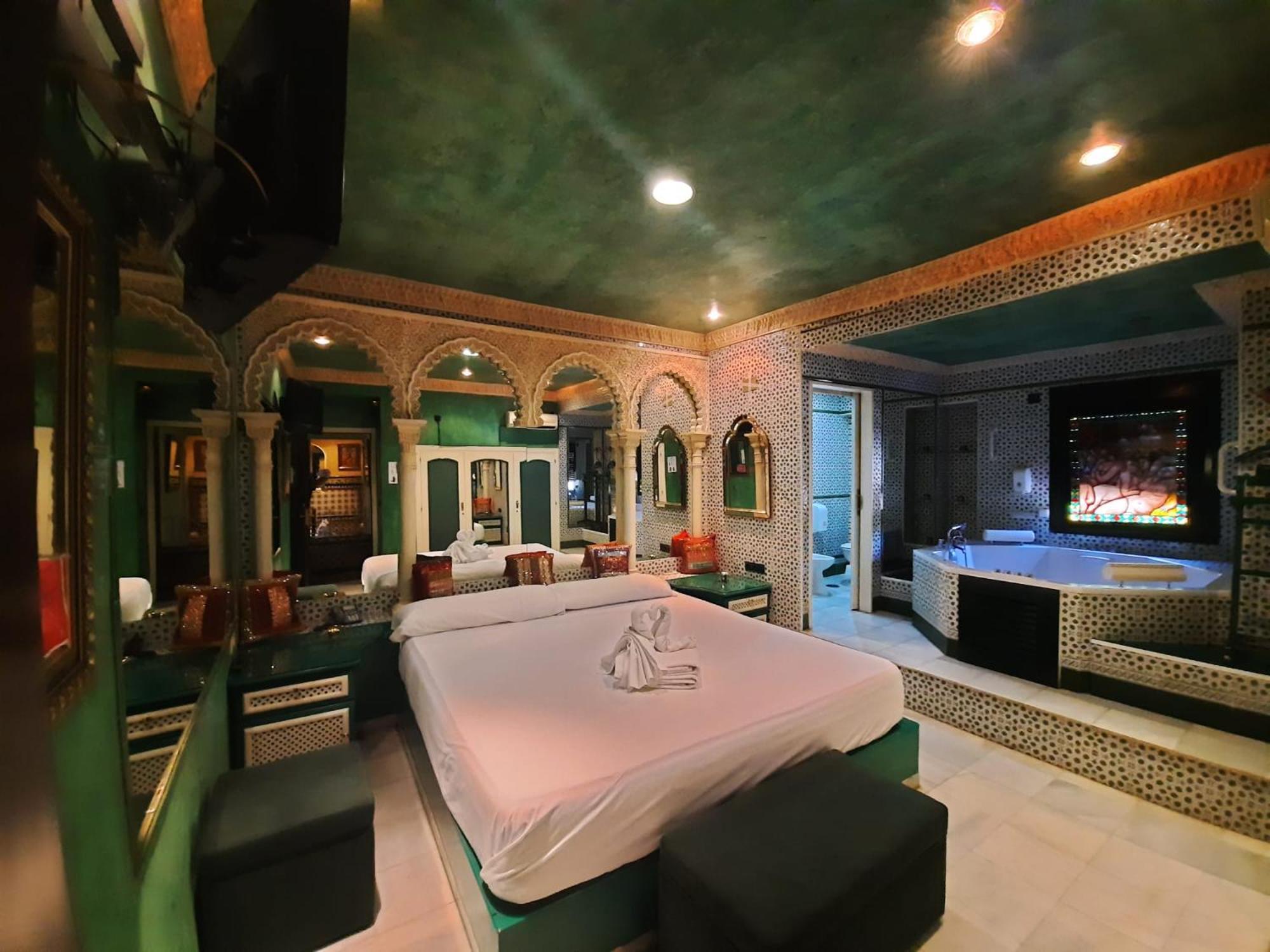 Hostal Avenida Andalucia - Solo Adultos Sevilla Buitenkant foto