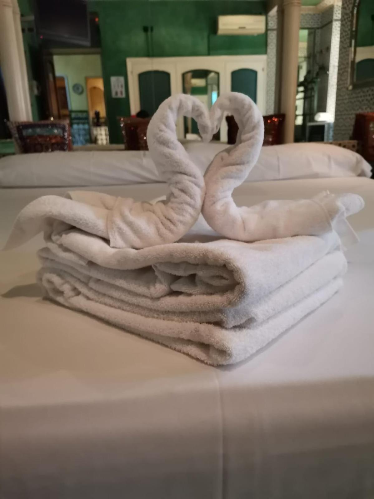 Hostal Avenida Andalucia - Solo Adultos Sevilla Buitenkant foto