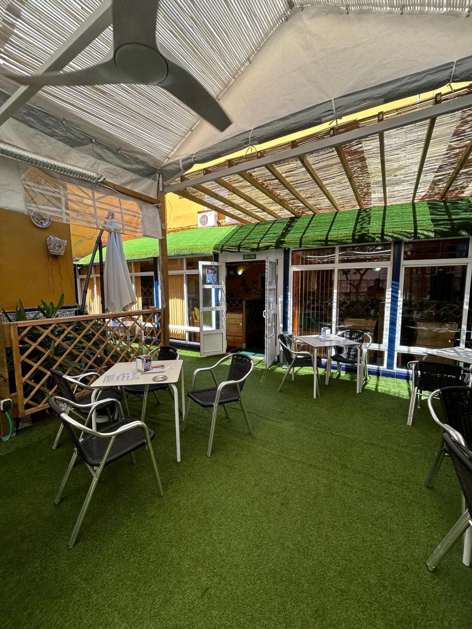 Hostal Avenida Andalucia - Solo Adultos Sevilla Buitenkant foto