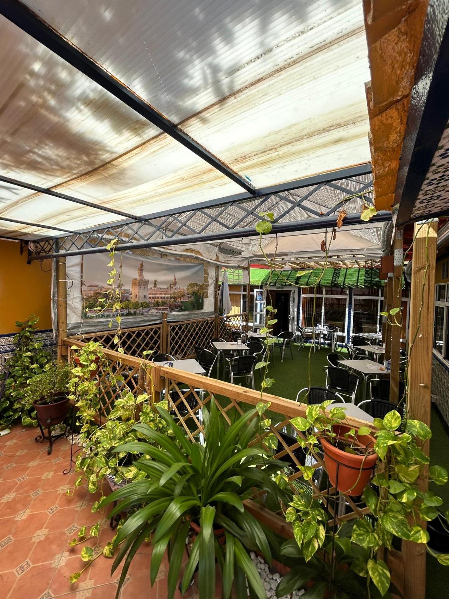 Hostal Avenida Andalucia - Solo Adultos Sevilla Buitenkant foto