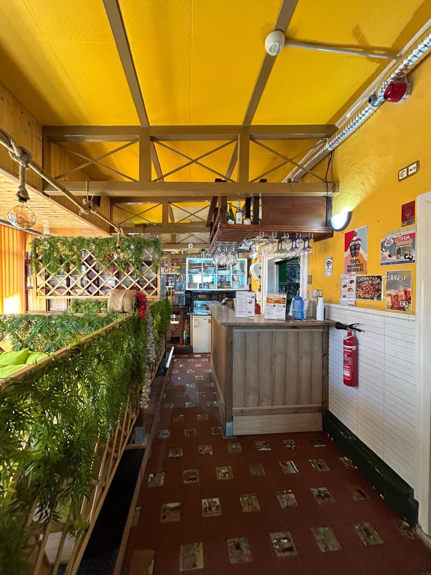 Hostal Avenida Andalucia - Solo Adultos Sevilla Buitenkant foto