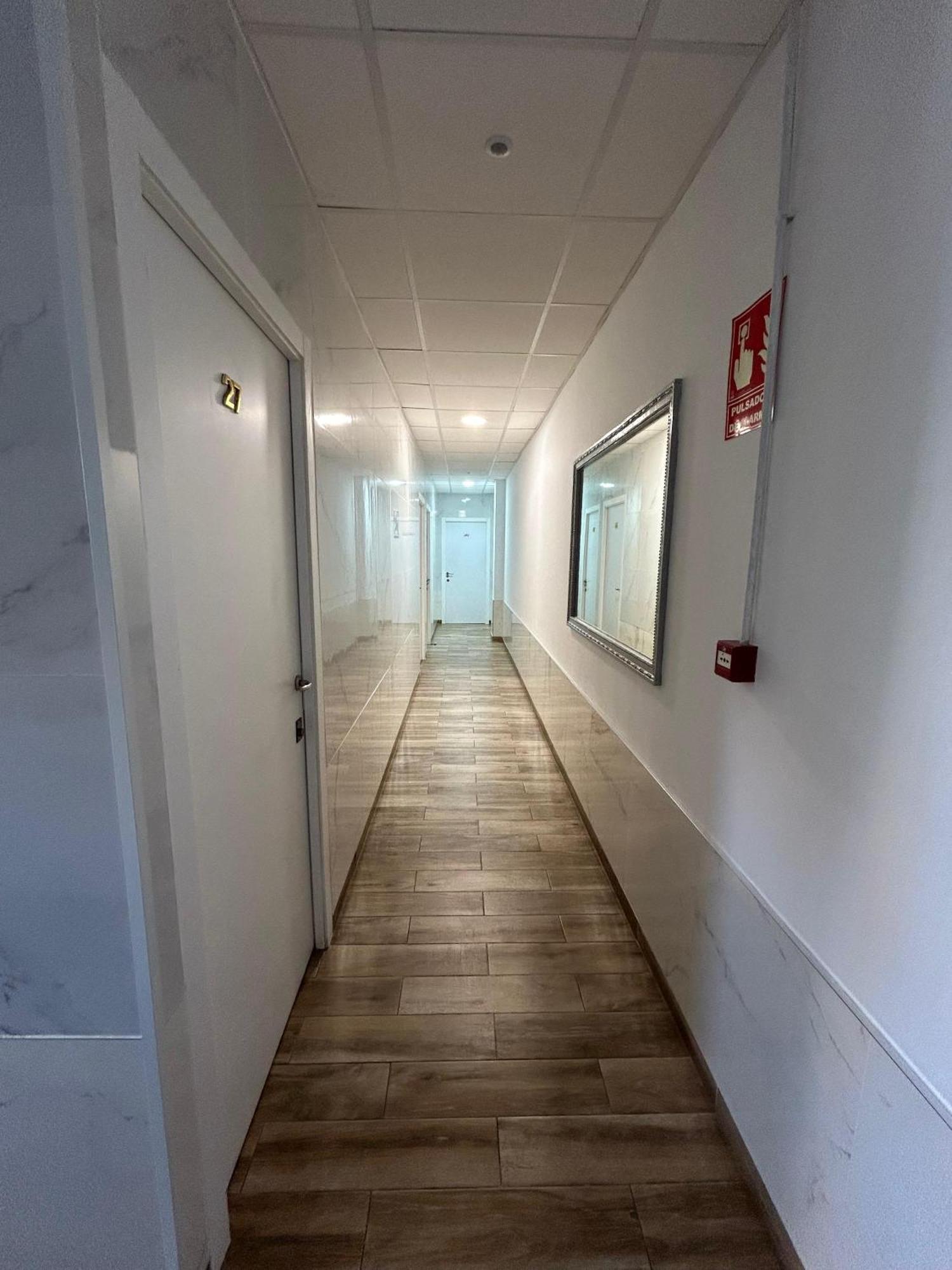 Hostal Avenida Andalucia - Solo Adultos Sevilla Buitenkant foto