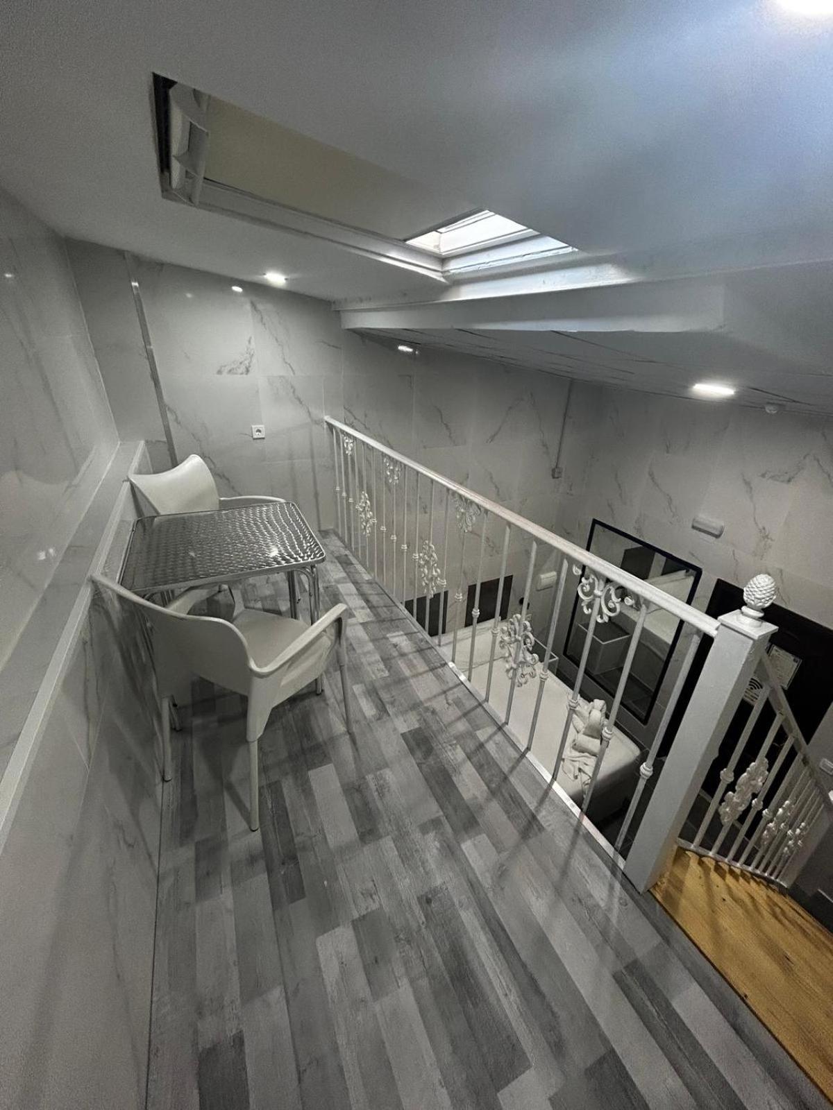 Hostal Avenida Andalucia - Solo Adultos Sevilla Buitenkant foto